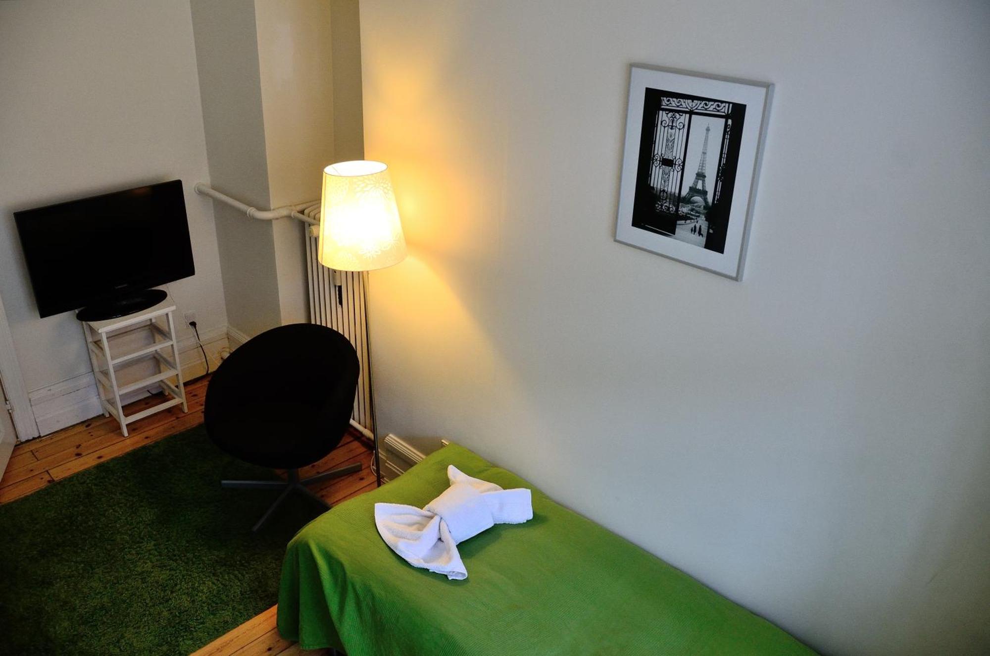 Rent A Room Copenhagen-No Bikes Friendly Room photo